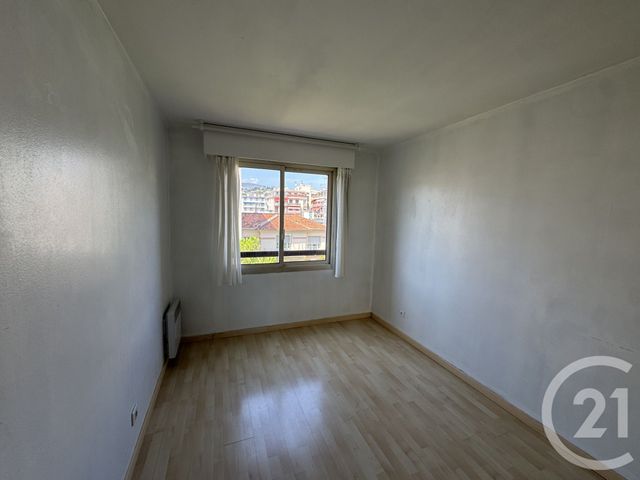 Appartement à louer - 3 pièces - 80.0 m2 - NICE - 06 - PROVENCE-ALPES-COTE-D-AZUR - Century 21 Maison De L'Immobilier