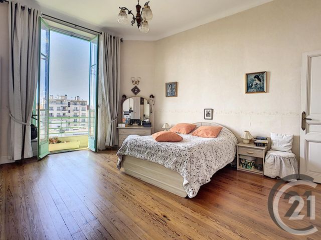 Appartement F6 à vendre - 6 pièces - 218.03 m2 - NICE - 06 - PROVENCE-ALPES-COTE-D-AZUR - Century 21 Maison De L'Immobilier Appartement F6 à vendre - 6 pièces - 218.03 m2 - NICE - 06 - PROVENCE-ALPES-COTE-D-AZUR - Century 21 Maison De L'Immobilier