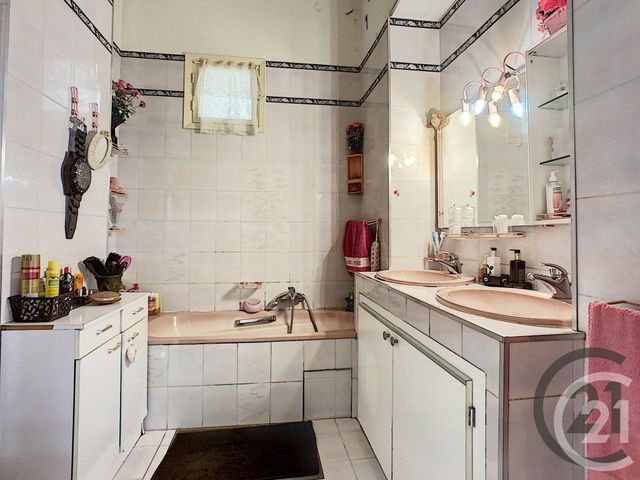 Appartement F6 à vendre - 6 pièces - 218.03 m2 - NICE - 06 - PROVENCE-ALPES-COTE-D-AZUR - Century 21 Maison De L'Immobilier Appartement F6 à vendre - 6 pièces - 218.03 m2 - NICE - 06 - PROVENCE-ALPES-COTE-D-AZUR - Century 21 Maison De L'Immobilier