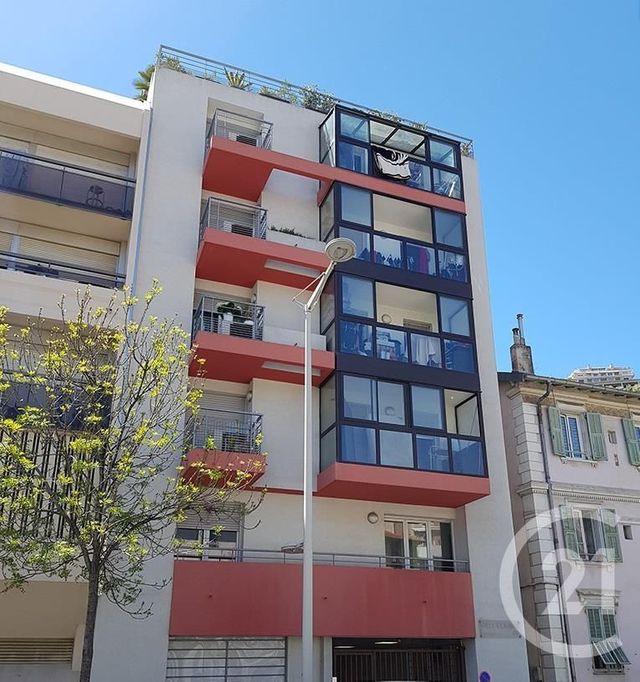 Afficher la photo en grand Appartement F1 à vendre - 1 pièce - 26.0 m2 - NICE - 06 - PROVENCE-ALPES-COTE-D-AZUR - Century 21 Maison De L'Immobilier