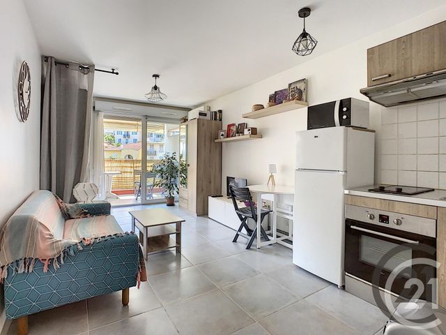 Afficher la photo en grand Appartement F1 à vendre - 1 pièce - 26.0 m2 - NICE - 06 - PROVENCE-ALPES-COTE-D-AZUR - Century 21 Maison De L'Immobilier
