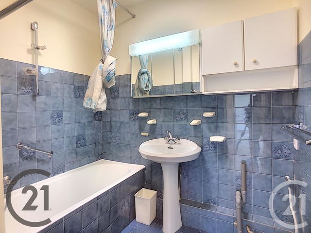 Appartement F2 à louer - 2 pièces - 50.0 m2 - NICE - 06 - PROVENCE-ALPES-COTE-D-AZUR - Century 21 Maison De L'Immobilier