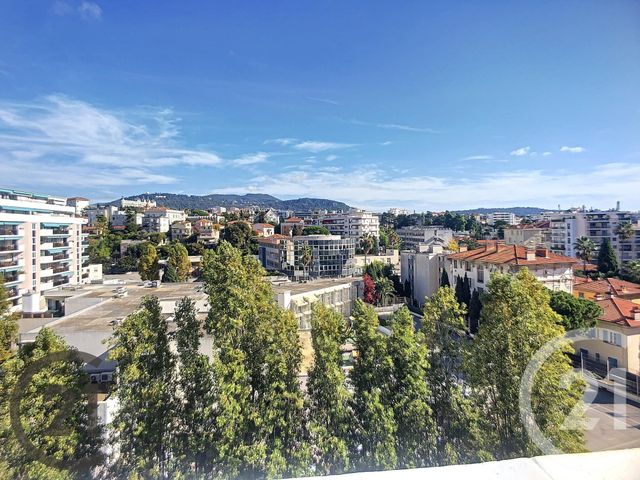 Appartement F2 à louer - 2 pièces - 50.0 m2 - NICE - 06 - PROVENCE-ALPES-COTE-D-AZUR - Century 21 Maison De L'Immobilier