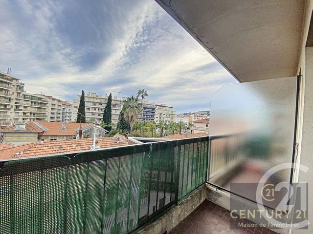 Afficher la photo en grand Appartement F1 à louer - 1 pièce - 20.0 m2 - NICE - 06 - PROVENCE-ALPES-COTE-D-AZUR - Century 21 Maison De L'Immobilier