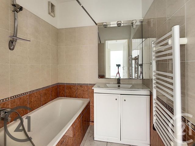 Afficher la photo en grand Appartement F2 à vendre - 2 pièces - 43.0 m2 - NICE - 06 - PROVENCE-ALPES-COTE-D-AZUR - Century 21 Maison De L'Immobilier