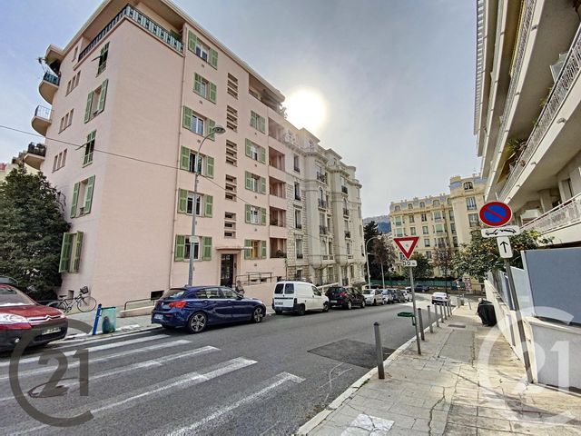 Afficher la photo en grand Appartement F3 à louer - 3 pièces - 78.0 m2 - NICE - 06 - PROVENCE-ALPES-COTE-D-AZUR - Century 21 Maison De L'Immobilier