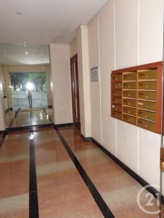 Appartement F2 à louer - 2 pièces - 40.0 m2 - NICE - 06 - PROVENCE-ALPES-COTE-D-AZUR - Century 21 Maison De L'Immobilier Appartement F2 à louer - 2 pièces - 40.0 m2 - NICE - 06 - PROVENCE-ALPES-COTE-D-AZUR - Century 21 Maison De L'Immobilier