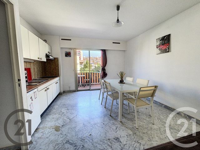 Appartement F1 à louer - 1 pièce - 23.0 m2 - NICE - 06 - PROVENCE-ALPES-COTE-D-AZUR - Century 21 Maison De L'Immobilier Appartement F1 à louer - 1 pièce - 23.0 m2 - NICE - 06 - PROVENCE-ALPES-COTE-D-AZUR - Century 21 Maison De L'Immobilier