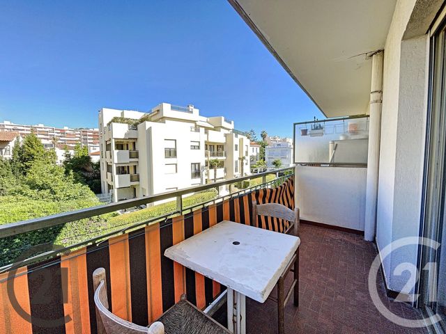 Appartement F1 à louer - 1 pièce - 23.0 m2 - NICE - 06 - PROVENCE-ALPES-COTE-D-AZUR - Century 21 Maison De L'Immobilier Appartement F1 à louer - 1 pièce - 23.0 m2 - NICE - 06 - PROVENCE-ALPES-COTE-D-AZUR - Century 21 Maison De L'Immobilier