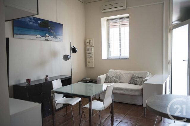 Appartement F2 à louer - 2 pièces - 30.0 m2 - NICE - 06 - PROVENCE-ALPES-COTE-D-AZUR - Century 21 Maison De L'Immobilier Appartement F2 à louer - 2 pièces - 30.0 m2 - NICE - 06 - PROVENCE-ALPES-COTE-D-AZUR - Century 21 Maison De L'Immobilier