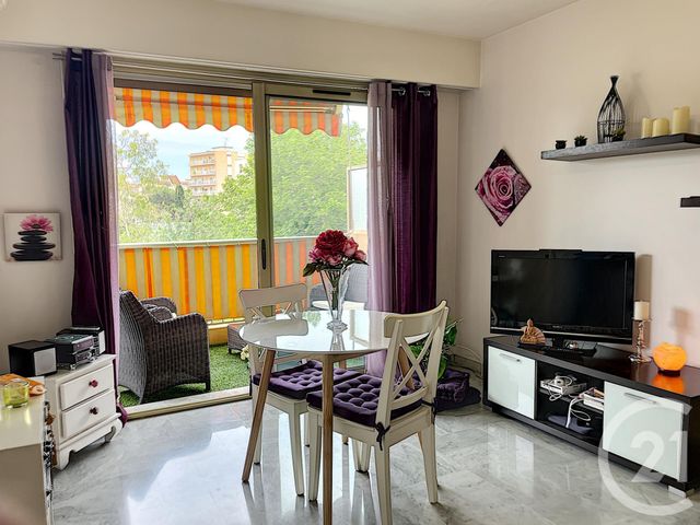 Afficher la photo en grand Studio à vendre - 1 pièce - 27.24 m2 - CAGNES SUR MER - 06 - PROVENCE-ALPES-COTE-D-AZUR - Century 21 Maison De L'Immobilier