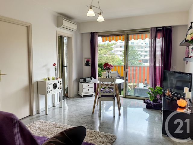 Afficher la photo en grand Studio à vendre - 1 pièce - 27.24 m2 - CAGNES SUR MER - 06 - PROVENCE-ALPES-COTE-D-AZUR - Century 21 Maison De L'Immobilier