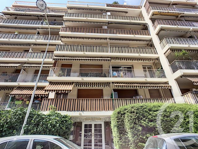 Afficher la photo en grand Appartement F3 à vendre - 3 pièces - 107.0 m2 - NICE - 06 - PROVENCE-ALPES-COTE-D-AZUR - Century 21 Maison De L'Immobilier