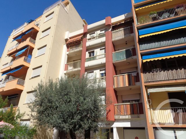 Afficher la photo en grand Appartement F2 à louer - 2 pièces - 34.0 m2 - NICE - 06 - PROVENCE-ALPES-COTE-D-AZUR - Century 21 Maison De L'Immobilier