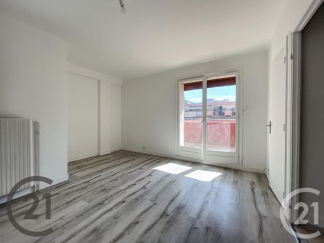 Appartement F2 à louer - 2 pièces - 41.0 m2 - NICE - 06 - PROVENCE-ALPES-COTE-D-AZUR - Century 21 Maison De L'Immobilier