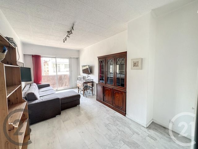 Appartement F2 à louer - 2 pièces - 54.0 m2 - NICE - 06 - PROVENCE-ALPES-COTE-D-AZUR - Century 21 Maison De L'Immobilier