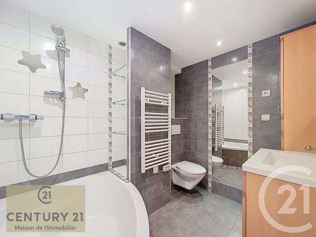 Afficher la photo en grand Appartement T3 à vendre - 3 pièces - 60.06 m2 - NICE - 06 - PROVENCE-ALPES-COTE-D-AZUR - Century 21 Maison De L'Immobilier