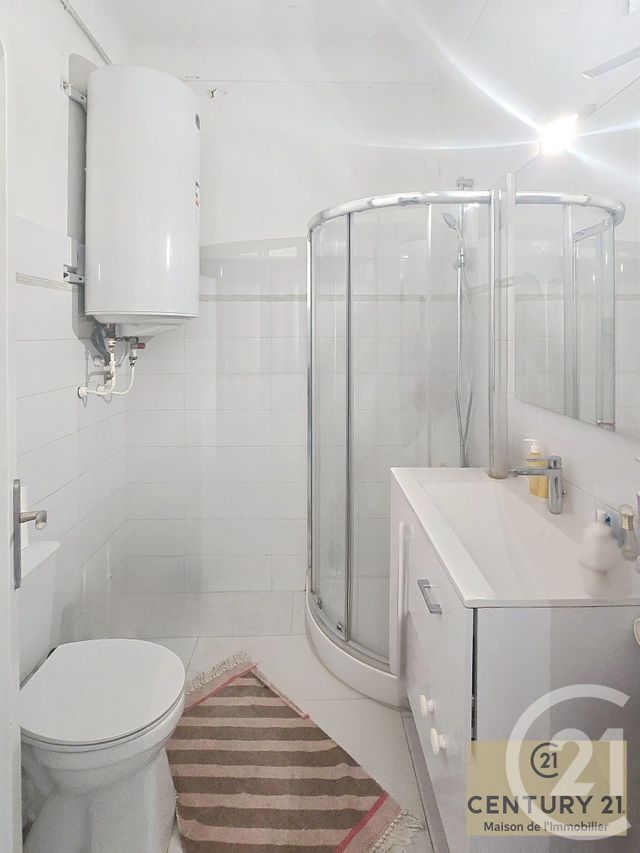 Afficher la photo en grand Appartement F1 bis à vendre - 2 pièces - 41.13 m2 - NICE - 06 - PROVENCE-ALPES-COTE-D-AZUR - Century 21 Maison De L'Immobilier