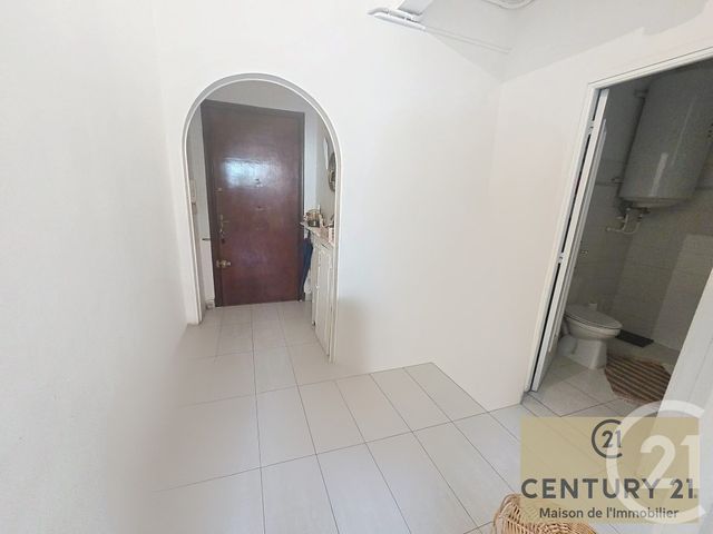 Afficher la photo en grand Appartement F1 bis à vendre - 2 pièces - 41.13 m2 - NICE - 06 - PROVENCE-ALPES-COTE-D-AZUR - Century 21 Maison De L'Immobilier