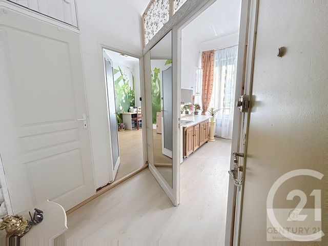 Afficher la photo en grand Appartement T2 à vendre - 3 pièces - 43.1 m2 - NICE - 06 - PROVENCE-ALPES-COTE-D-AZUR - Century 21 Maison De L'Immobilier