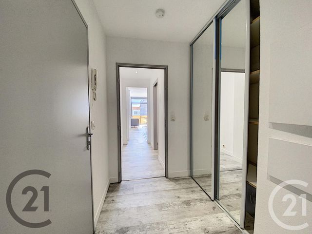 Appartement F2 à louer - 2 pièces - 47.0 m2 - NICE - 06 - PROVENCE-ALPES-COTE-D-AZUR - Century 21 Maison De L'Immobilier