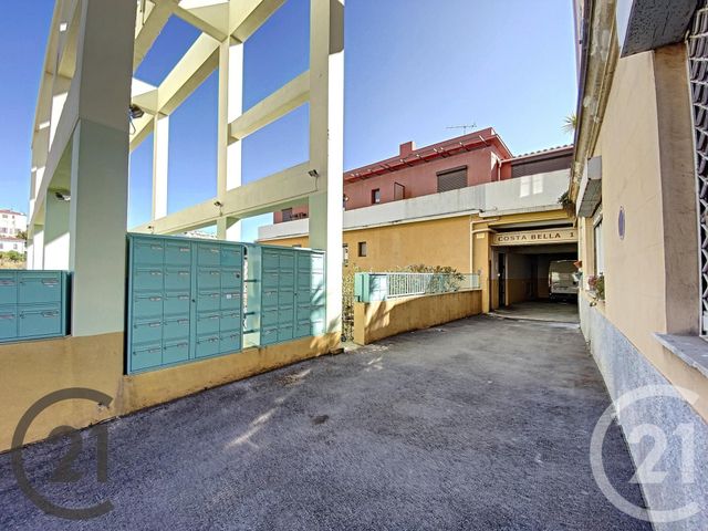 Appartement F2 à louer - 2 pièces - 47.0 m2 - NICE - 06 - PROVENCE-ALPES-COTE-D-AZUR - Century 21 Maison De L'Immobilier