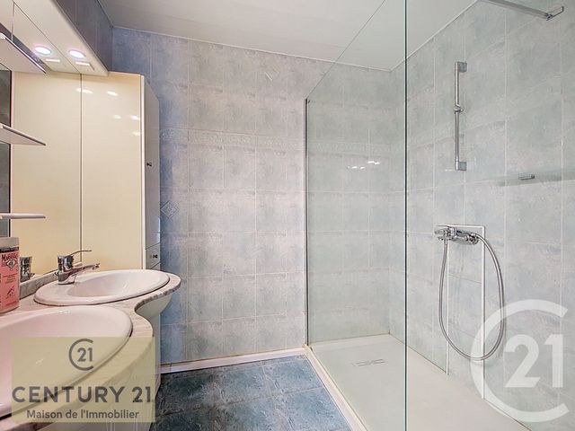 Appartement T3 à vendre - 3 pièces - 64.25 m2 - NICE - 06 - PROVENCE-ALPES-COTE-D-AZUR - Century 21 Maison De L'Immobilier