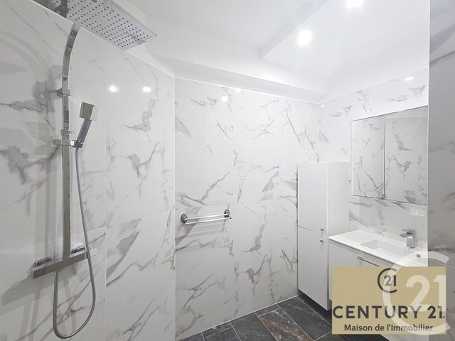 Appartement F3 à vendre - 3 pièces - 68.04 m2 - NICE - 06 - PROVENCE-ALPES-COTE-D-AZUR - Century 21 Maison De L'Immobilier