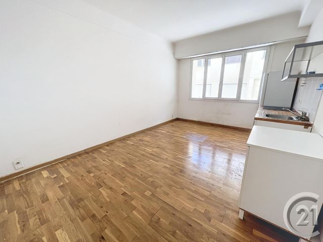 Appartement F2 à louer - 2 pièces - 36.0 m2 - NICE - 06 - PROVENCE-ALPES-COTE-D-AZUR - Century 21 Maison De L'Immobilier