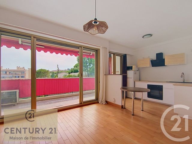 Appartement F2 à vendre - 2 pièces - 36.0 m2 - NICE - 06 - PROVENCE-ALPES-COTE-D-AZUR - Century 21 Maison De L'Immobilier