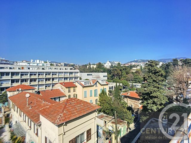 Appartement F2 à louer - 2 pièces - 32.0 m2 - NICE - 06 - PROVENCE-ALPES-COTE-D-AZUR - Century 21 Maison De L'Immobilier