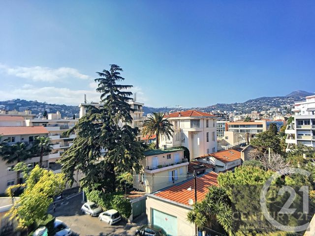 Appartement F2 à louer - 2 pièces - 32.0 m2 - NICE - 06 - PROVENCE-ALPES-COTE-D-AZUR - Century 21 Maison De L'Immobilier