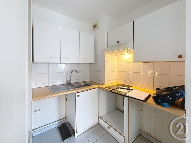 Appartement F1 à louer - 1 pièce - 27.11 m2 - NICE - 06 - PROVENCE-ALPES-COTE-D-AZUR - Century 21 Maison De L'Immobilier