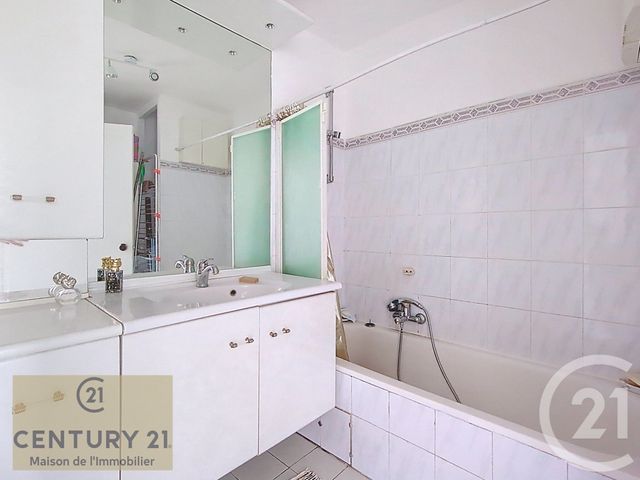 Appartement T2 à vendre - 2 pièces - 55.95 m2 - NICE - 06 - PROVENCE-ALPES-COTE-D-AZUR - Century 21 Maison De L'Immobilier