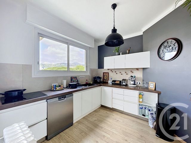 Appartement T3 à vendre - 3 pièces - 91.58 m2 - NICE - 06 - PROVENCE-ALPES-COTE-D-AZUR - Century 21 Maison De L'Immobilier