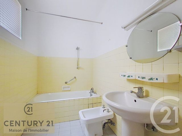 Appartement T2 à vendre - 2 pièces - 59.41 m2 - NICE - 06 - PROVENCE-ALPES-COTE-D-AZUR - Century 21 Maison De L'Immobilier