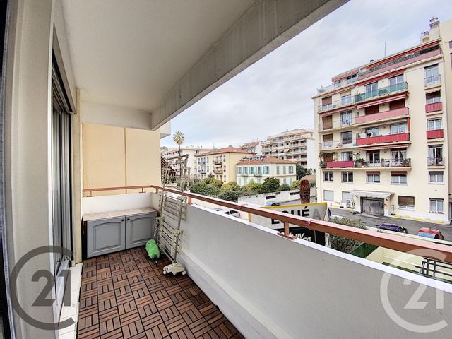 Appartement F3 à louer - 3 pièces - 78.0 m2 - NICE - 06 - PROVENCE-ALPES-COTE-D-AZUR - Century 21 Maison De L'Immobilier