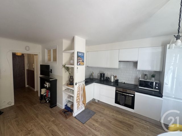 Appartement F2 à louer - 2 pièces - 37.73 m2 - NICE - 06 - PROVENCE-ALPES-COTE-D-AZUR - Century 21 Maison De L'Immobilier