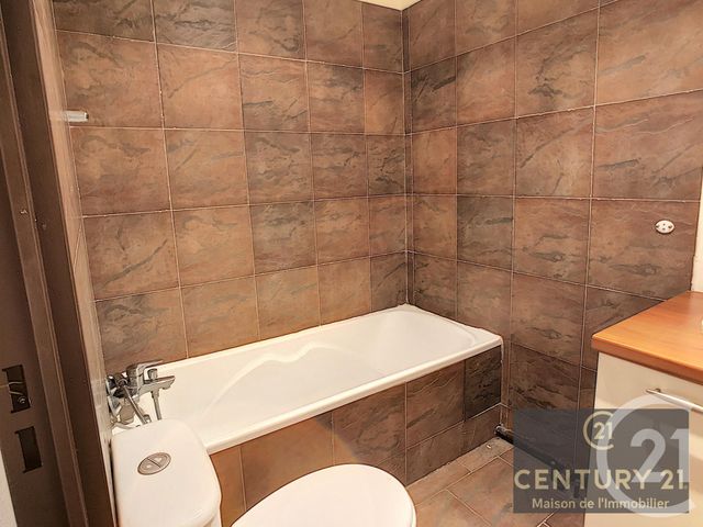 Appartement F2 à louer - 2 pièces - 31.0 m2 - NICE - 06 - PROVENCE-ALPES-COTE-D-AZUR - Century 21 Maison De L'Immobilier