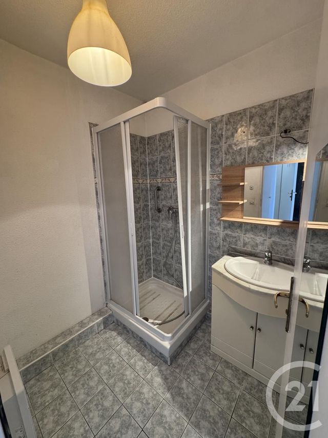 Appartement F2 à louer - 2 pièces - 35.0 m2 - NICE - 06 - PROVENCE-ALPES-COTE-D-AZUR - Century 21 Maison De L'Immobilier
