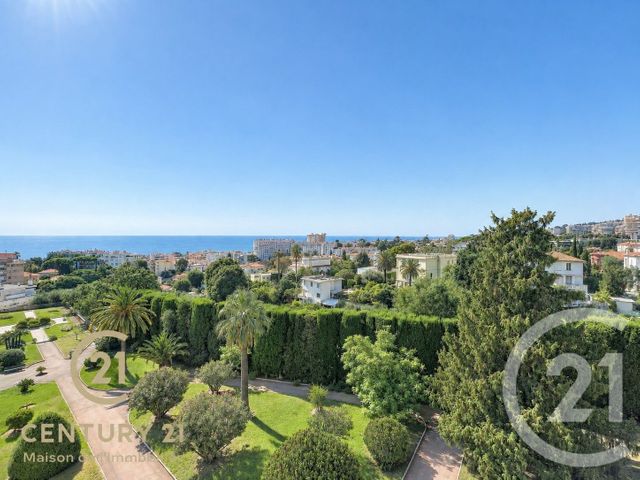 Appartement T2 à vendre - 2 pièces - 71.11 m2 - NICE - 06 - PROVENCE-ALPES-COTE-D-AZUR - Century 21 Maison De L'Immobilier