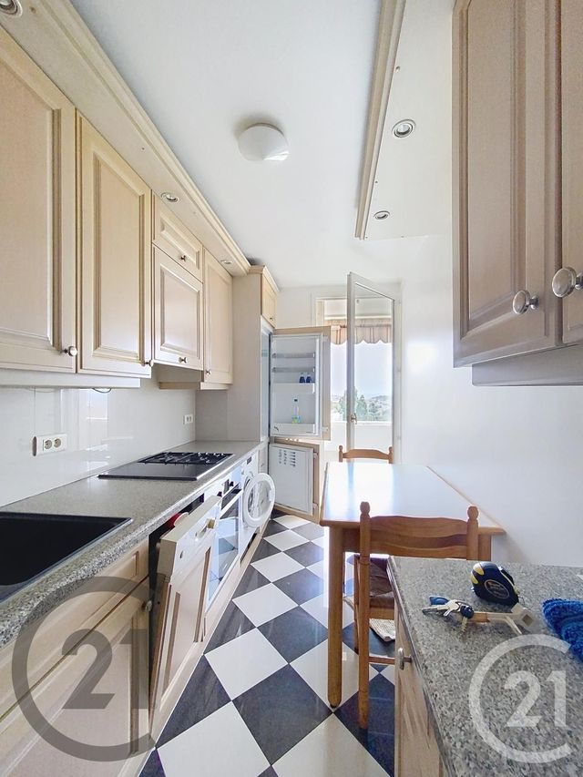 Appartement F2 à louer - 2 pièces - 48.03 m2 - NICE - 06 - PROVENCE-ALPES-COTE-D-AZUR - Century 21 Maison De L'Immobilier