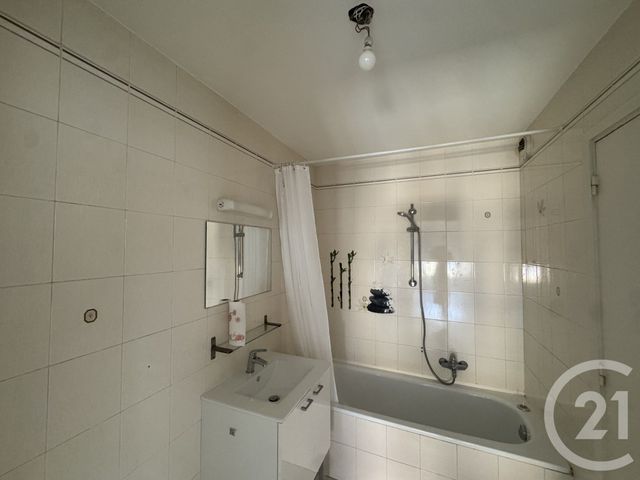 Appartement F2 à louer - 2 pièces - 41.0 m2 - NICE - 06 - PROVENCE-ALPES-COTE-D-AZUR - Century 21 Maison De L'Immobilier