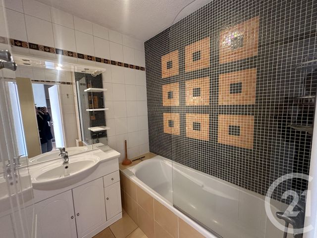 Appartement F2 à louer - 2 pièces - 45.0 m2 - NICE - 06 - PROVENCE-ALPES-COTE-D-AZUR - Century 21 Maison De L'Immobilier