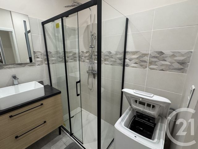 Appartement F2 à louer - 2 pièces - 53.0 m2 - NICE - 06 - PROVENCE-ALPES-COTE-D-AZUR - Century 21 Maison De L'Immobilier